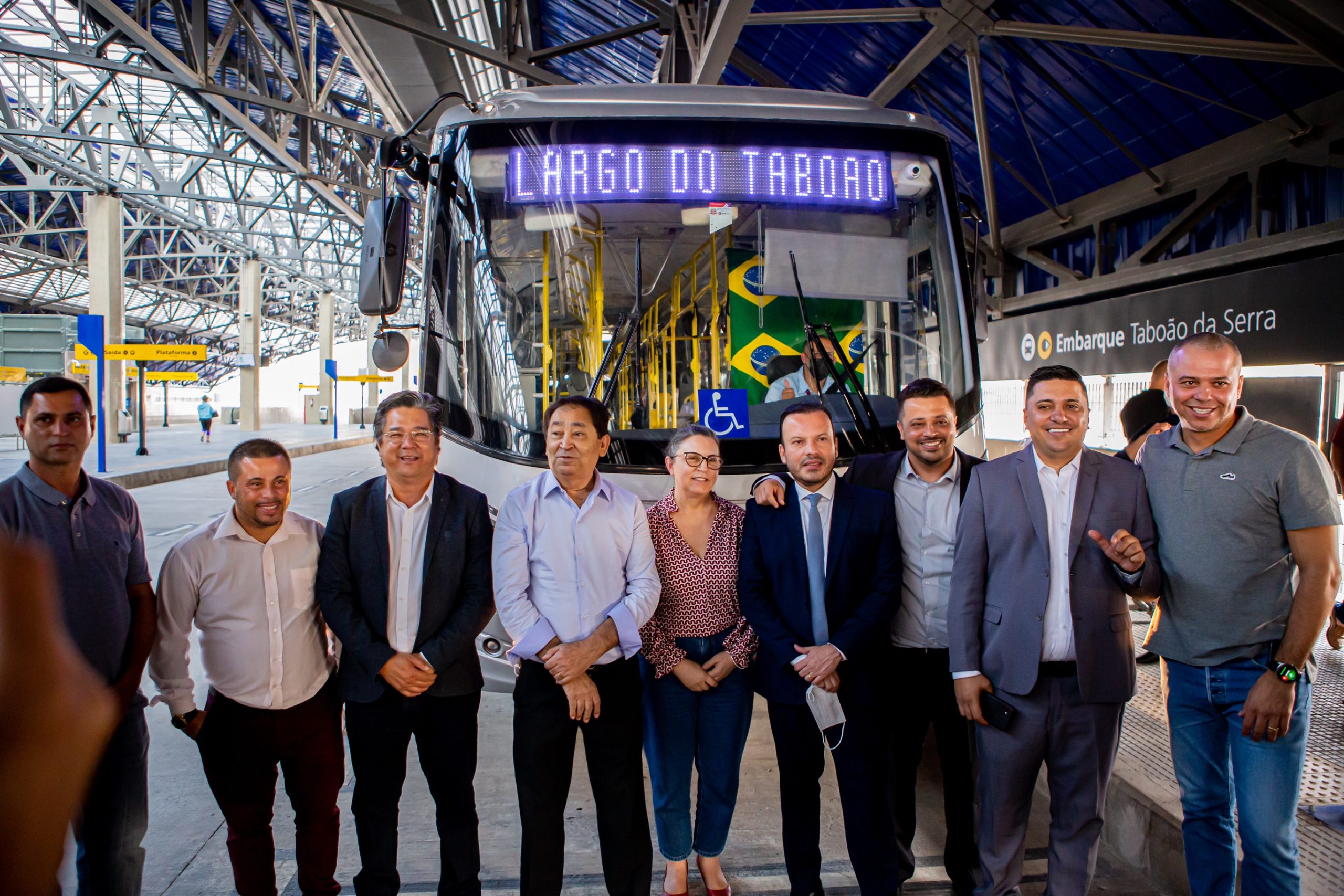 Vereadores vistoriam linha de ônibus que começou a fazer interligação